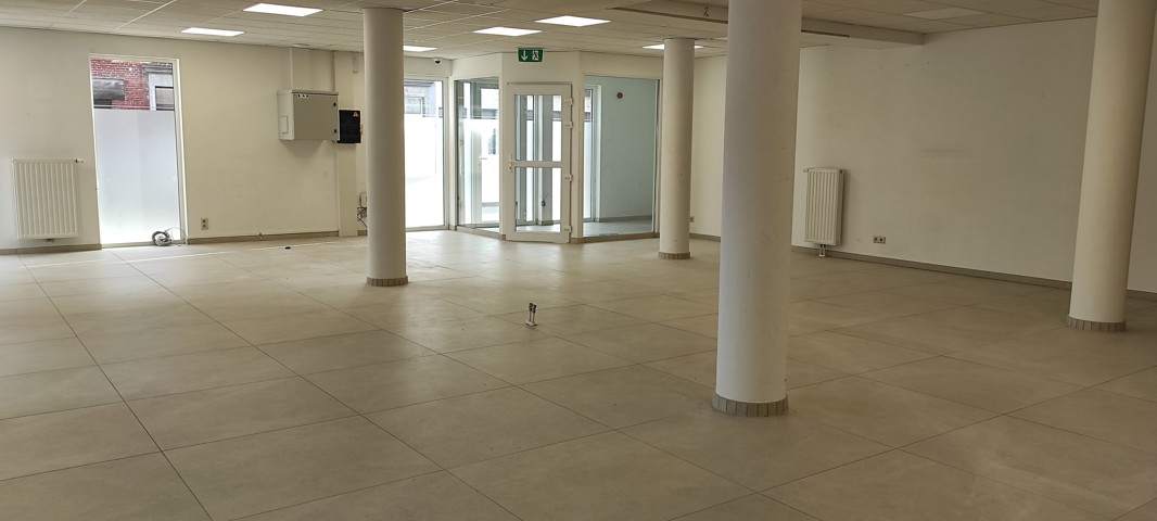 Commercial de 260m²  à Chapelle-lez-Herlaimont