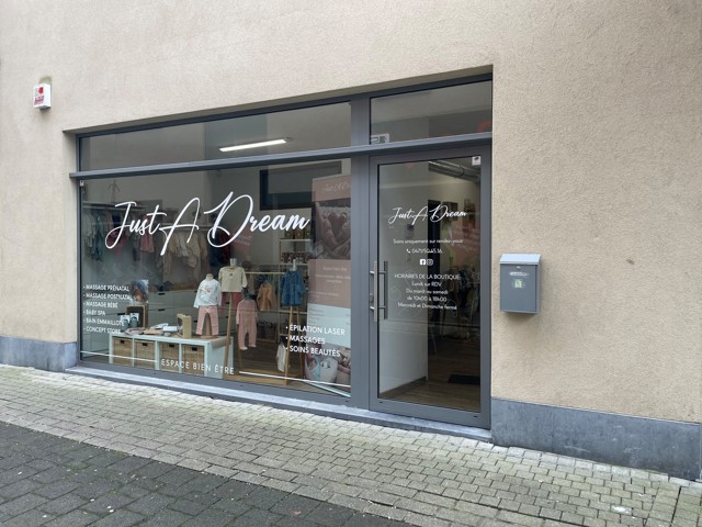 Commercial de 75m²  à Nivelles