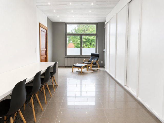 Bureau de 87m²  à Seneffe